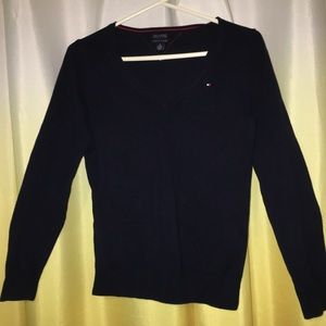 💕3 for $30 Tommy Hilfiger Size Med sweater